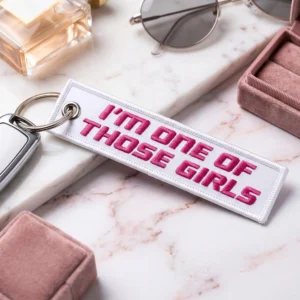 Breloc Brodat - Prestige Flame - One Of Those Girls Material premium impermeabil, extrem de durabil în timp. Ață de înaltă calitate, rezistentă la intemperii, raze UV, căldură și frecare