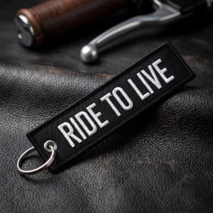Breloc Brodat - Prestige Flame - Ride to Live Material premium impermeabil, extrem de durabil în timp. Ață de înaltă calitate, rezistentă la intemperii, raze UV, căldură și frecare
